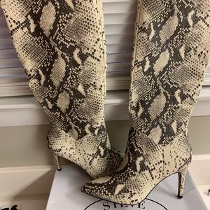 Size 7 Steve Madden boots